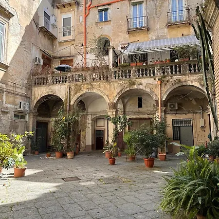 Vincent House Apartment