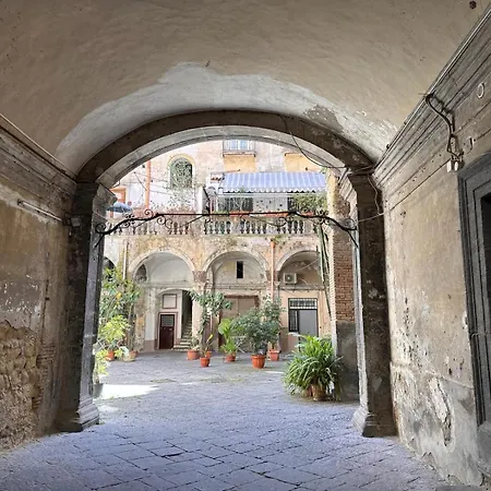 Vincent House Апартаменты