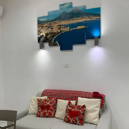 Vincent House * Naples