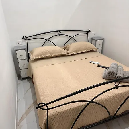 Vincent House Apartment