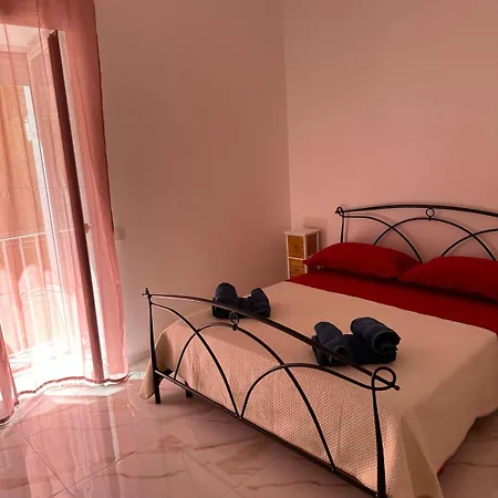 Vincent House Apartment